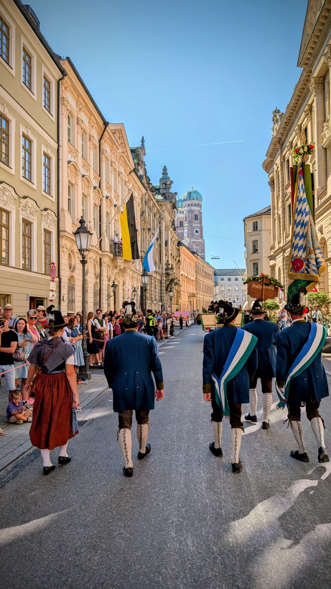 Mehr über den Artikel erfahren Oktoberfestzug 2025